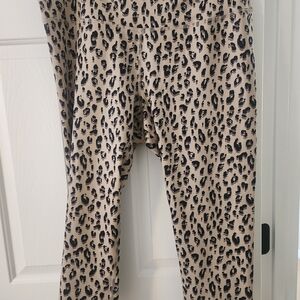Old Navy Active Tan and Black Leopard Leggings